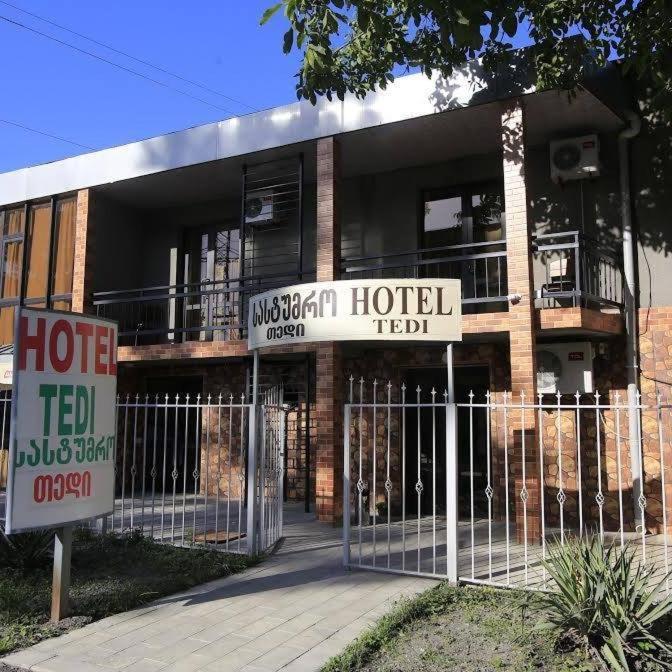 Hotel Tedi Kvareli Ngoại thất bức ảnh