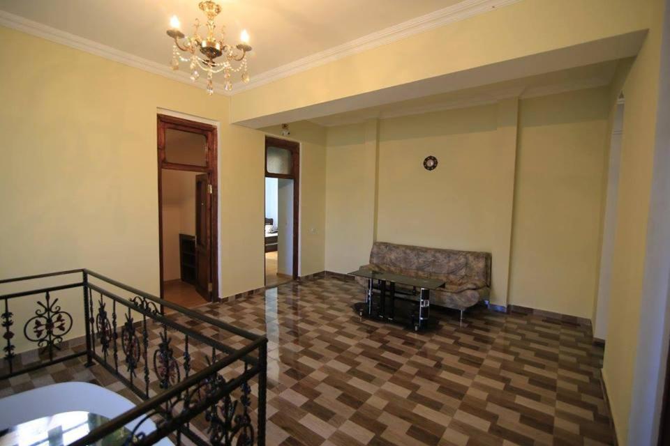 Hotel Tedi Kvareli Ngoại thất bức ảnh
