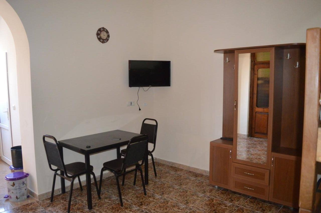 Hotel Tedi Kvareli Ngoại thất bức ảnh