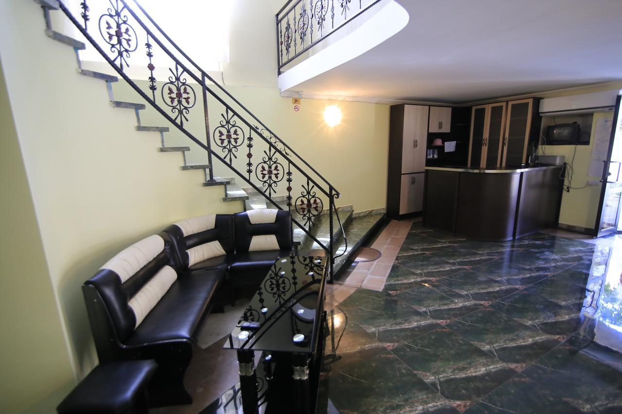 Hotel Tedi Kvareli Ngoại thất bức ảnh